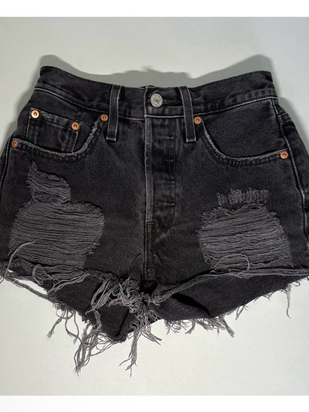 Levi’s Black Faded Distressed ‘501’ High Rise Jean Denim Shorts Bottoms Size 24